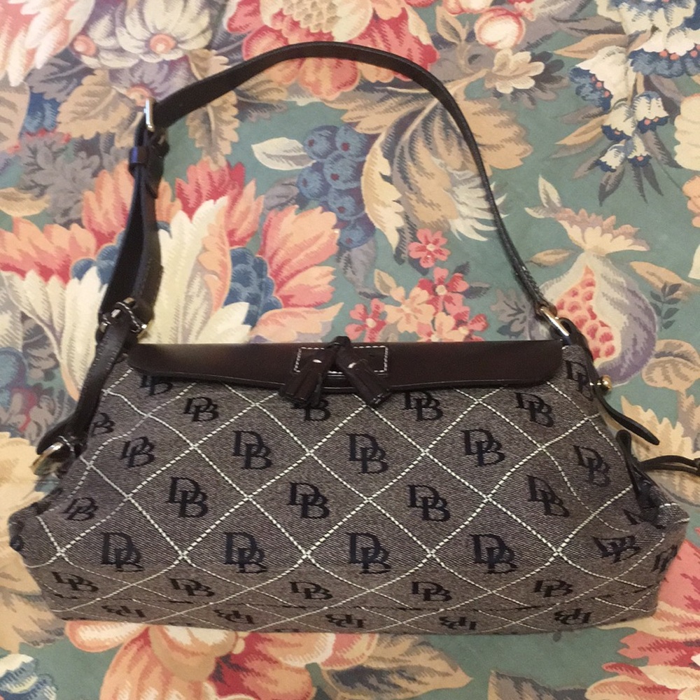 Dooney & Bourke Purse